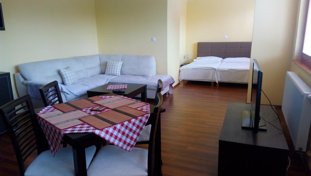 Guest House Mladost Presov Ngoại thất bức ảnh