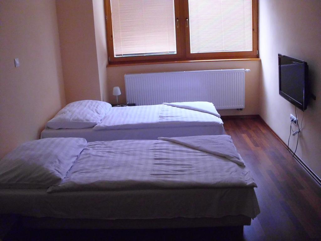 Guest House Mladost Presov Ngoại thất bức ảnh