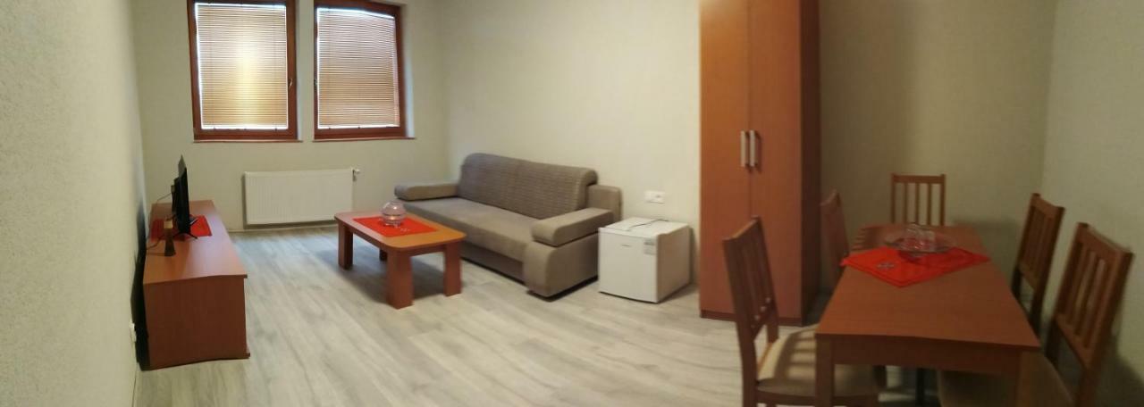 Guest House Mladost Presov Ngoại thất bức ảnh