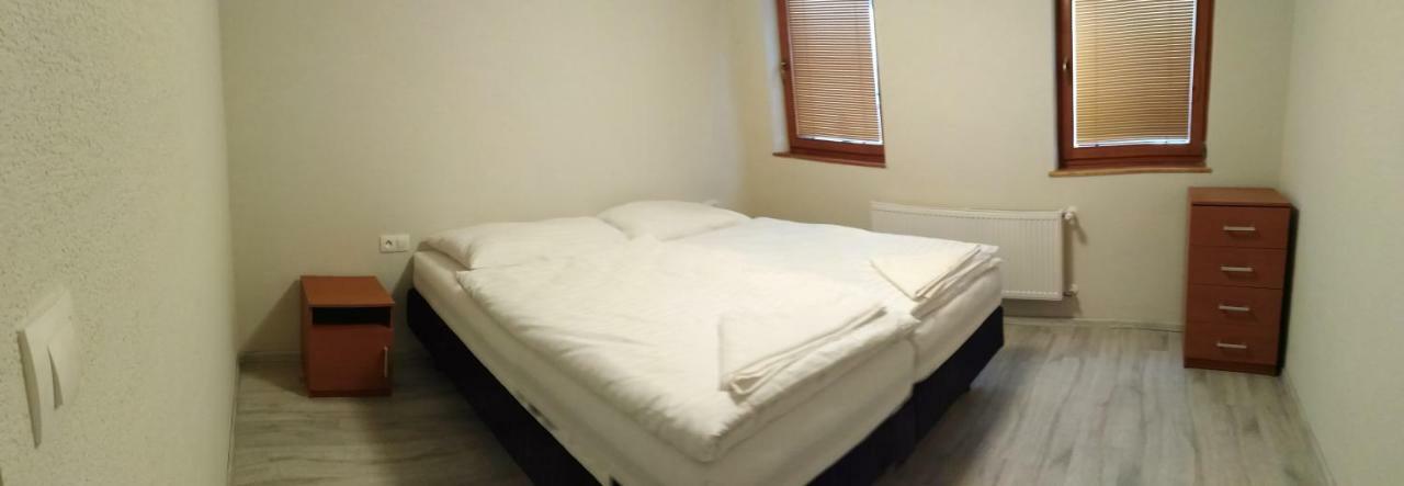 Guest House Mladost Presov Ngoại thất bức ảnh